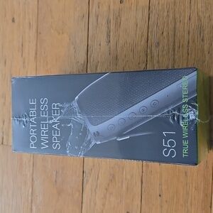 NIB Aursear S51 Waterproof Bluetooth Speaker, Portable Outdoor Wireless Speaker.